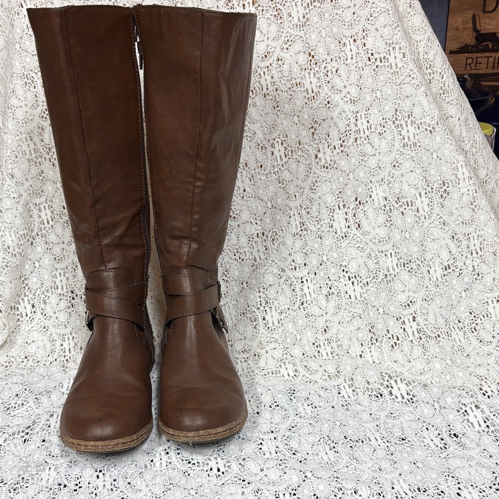boc Classic Brown Heeled Boots